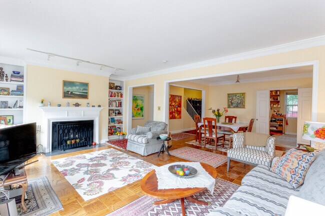 Foto del edificio - 1622 Beekman Pl NW