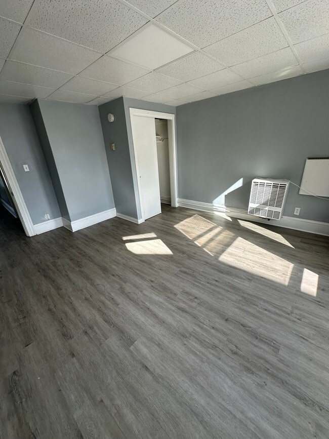 Building Photo - 128 Pierce St