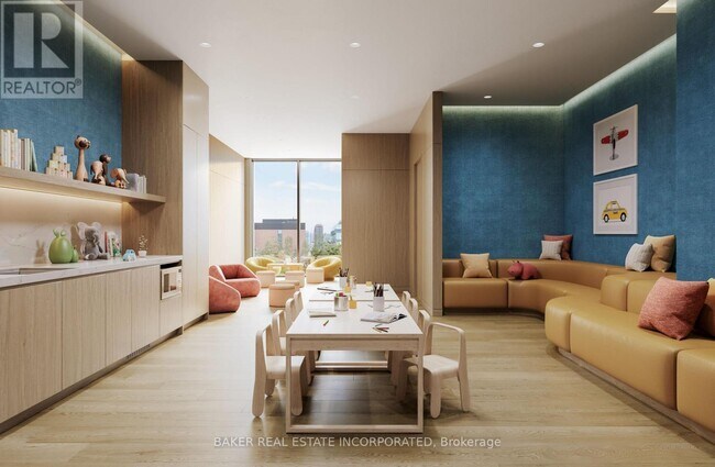 Building Photo - 65 Trinity St