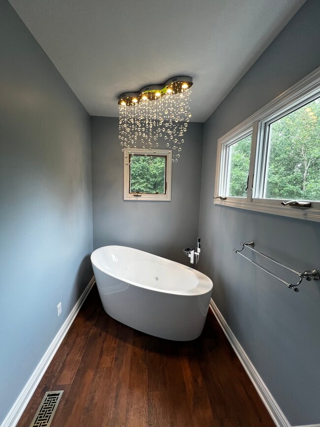 Master Bathroom - 3269 Grey Village Dr