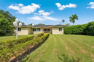 Building Photo - 2514 Granada Blvd