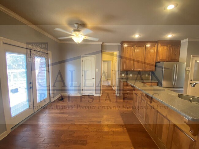 Foto del edificio - Sherwood Stone Hill 5 Bedroom Home
