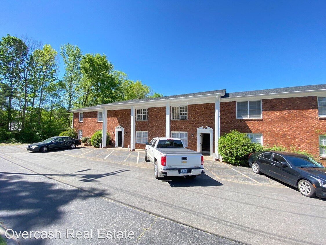 2 br, 1 bath House 2200 South Main Street House Rental in