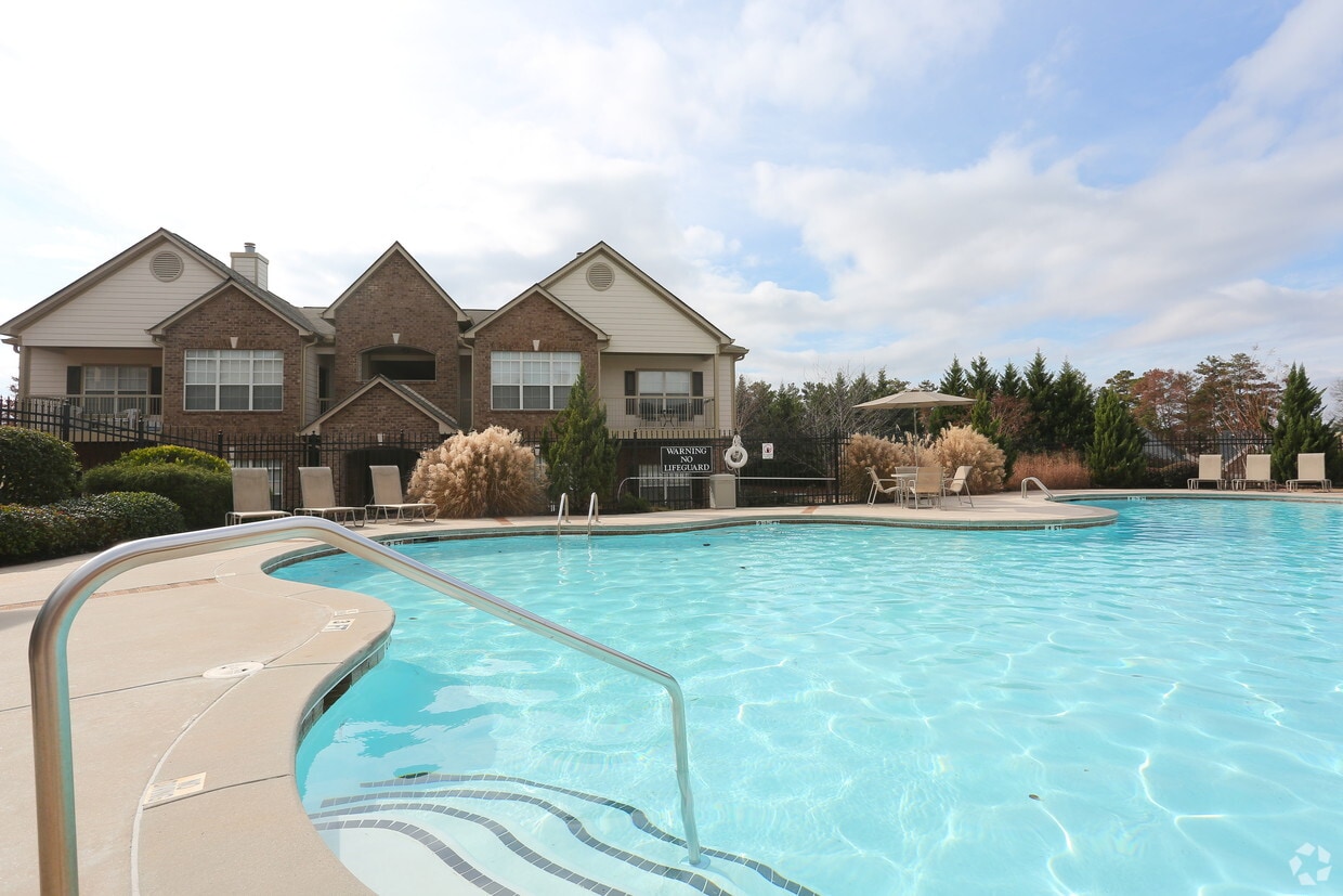 100 Crossing Blvd, McDonough, GA 30253