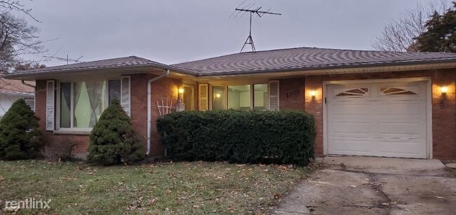 Building Photo - 3 br, 1.5 bath House - 1305 black rd