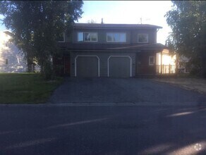 Building Photo - 4648 Princeton Dr