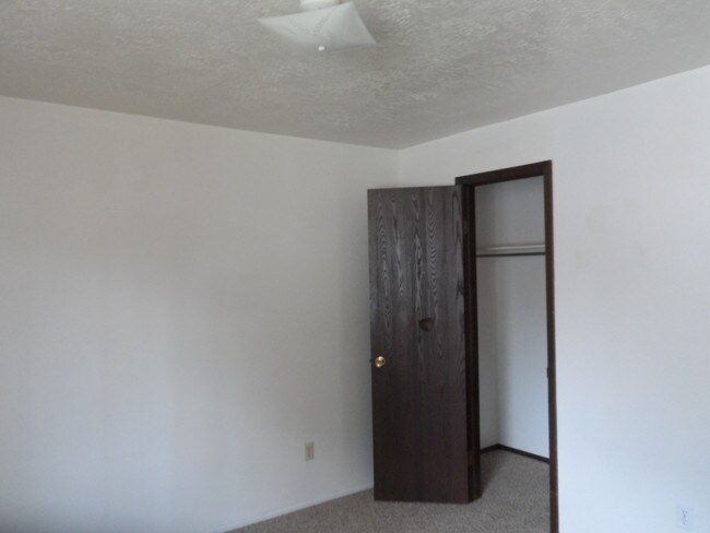 Building Photo - 2204 W 5600 S