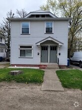 Building Photo - 763 Alden St