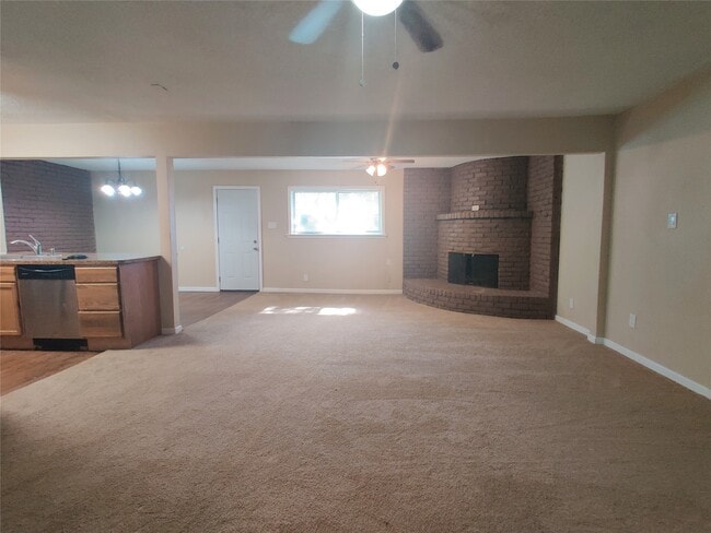 Building Photo - 1003 Dyche Ln