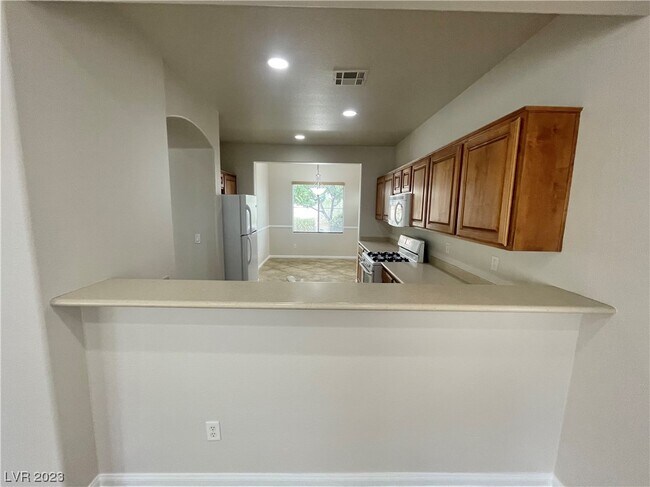 Building Photo - 9112 Beautiful Flower Ct