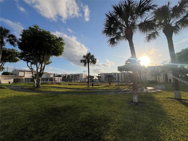 Foto del edificio - 9431 SW 4th St