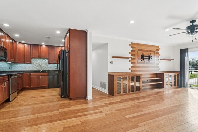 Foto del edificio - 4704 Euclid Ave