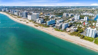 Building Photo - 3240 NE 16th St