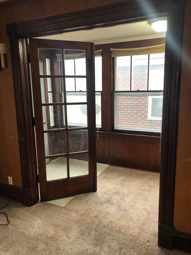Building Photo - 3 bedroom house for rent in Waterloo