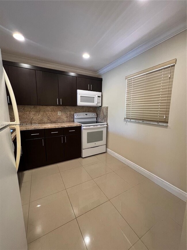 Foto del edificio - 7730 Camino Real