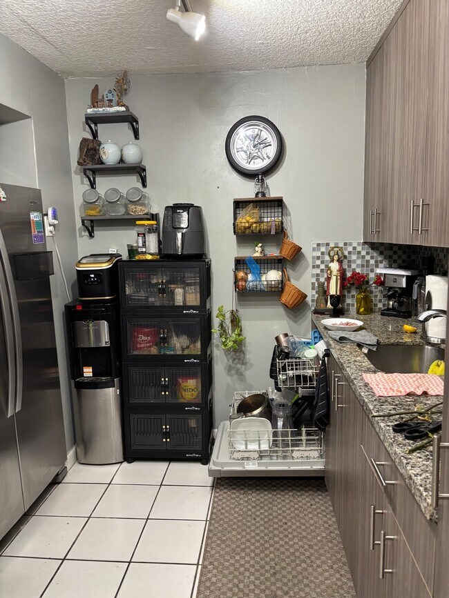 Foto del edificio - 10834 N Kendall Dr