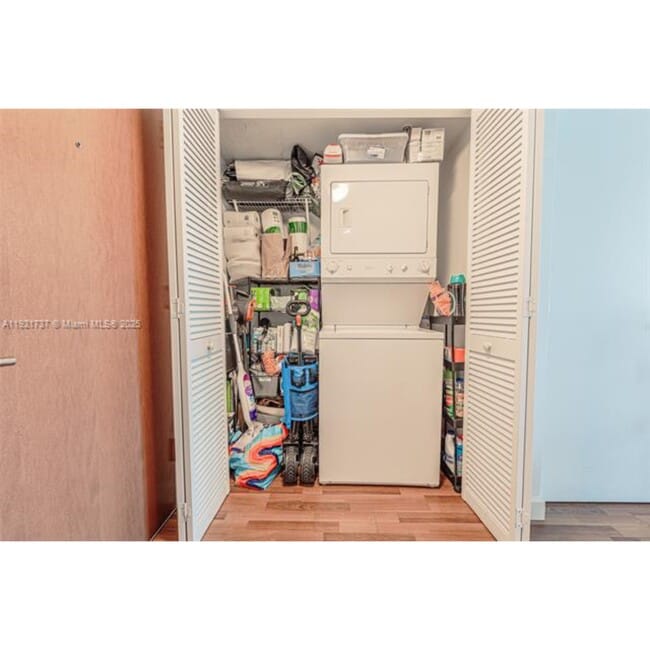 Building Photo - 31 SE 5th St