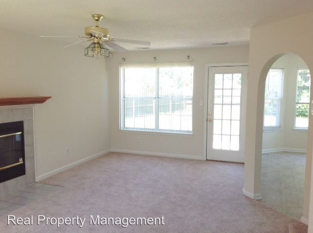Building Photo - 2411 Cherry Blossom Dr