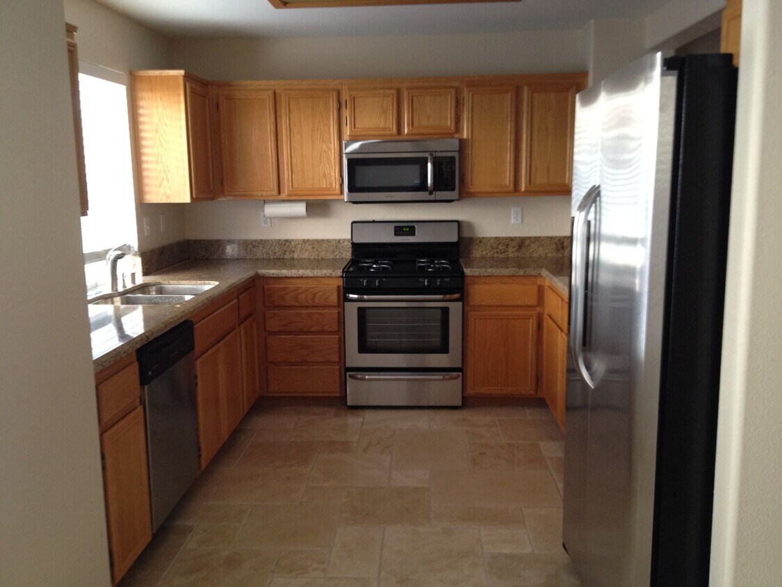 Kitchen - 10288 Wateridge Cir