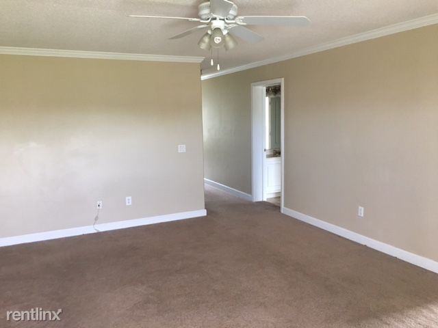 Foto del edificio - 3 br, 2 bath House - 19180 N Clairmonte St
