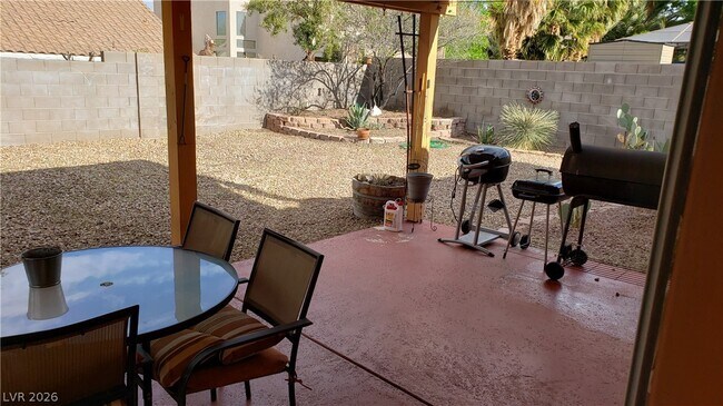Building Photo - 606 Lively Fiesta Way