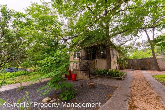 Foto del edificio - 3 br, 2 bath House - 505 E. Annie St