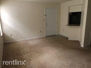 Building Photo - 2114 Chestnut Ridge Dr