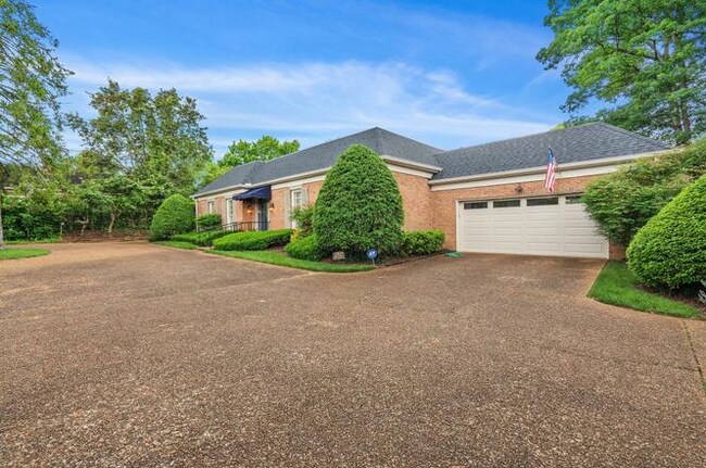 Foto del edificio - 2707 Abbott Martin Rd