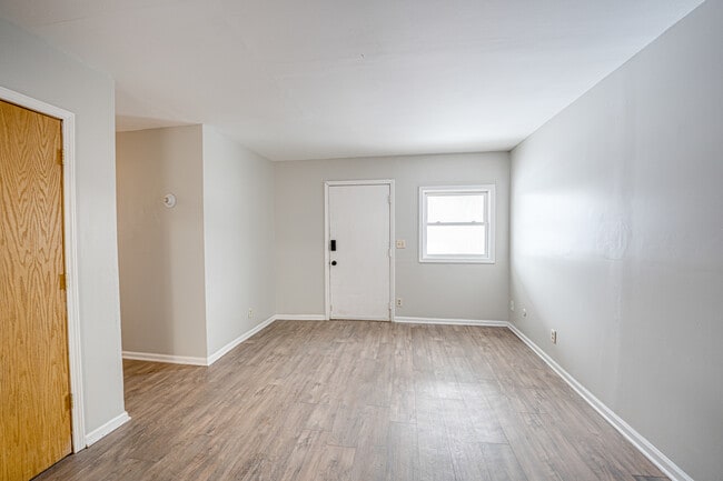 Building Photo - 1209 Gage St