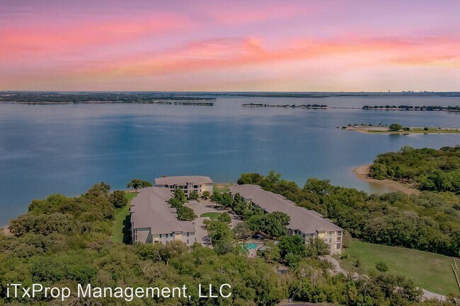 Building Photo - 2 br, 2 bath House - 500 Waters Edge #139
