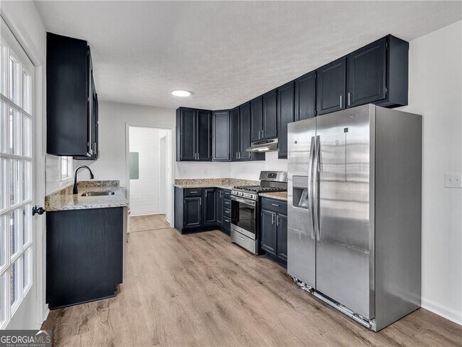 Foto del edificio - 1000 Hampton Ct NW