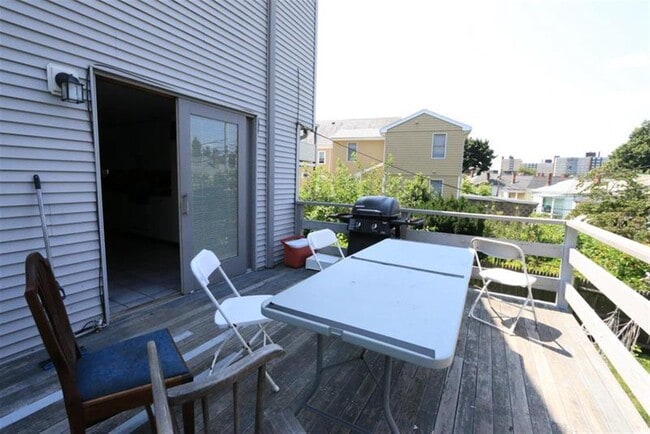 Building Photo - 90 North St