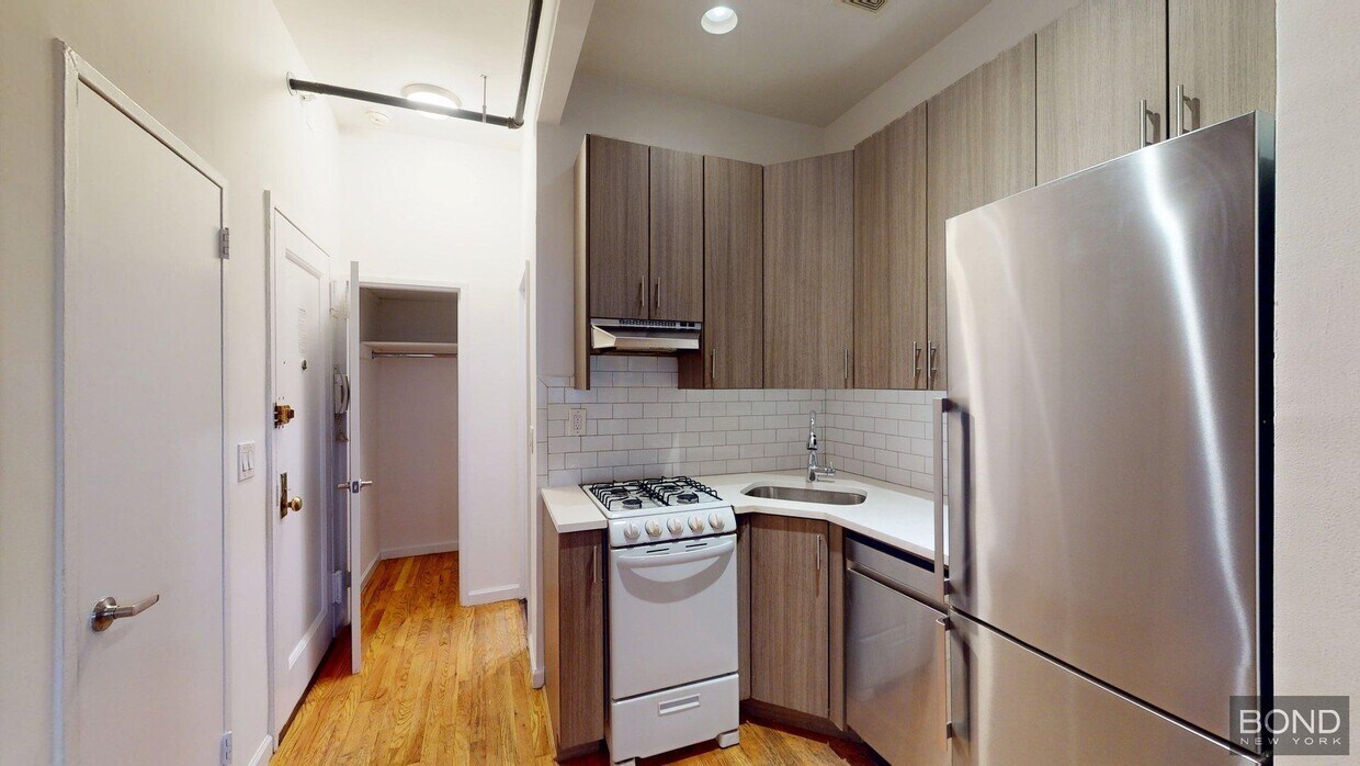 Foto del edificio - 347 E 76th St