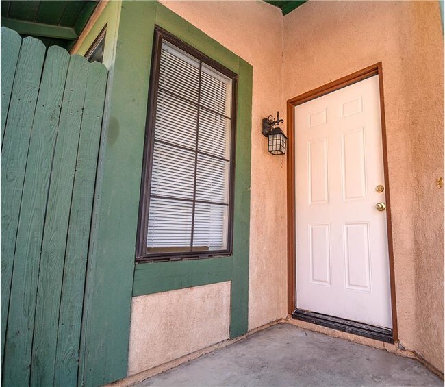 Building Photo - 13672 Gemini St