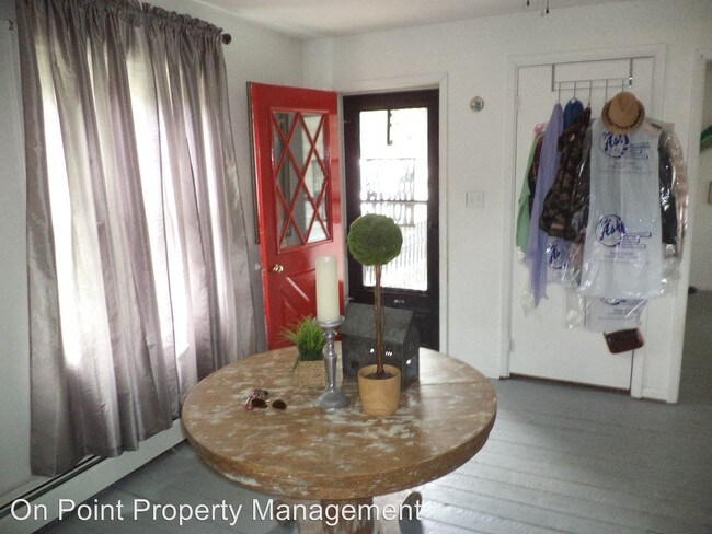 Building Photo - 3 br, 1 bath House - 1825 Johnson St