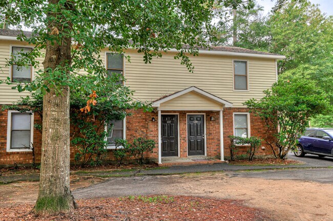 Building Photo - 137 Chalet North CT