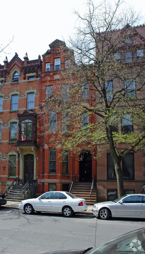 Building Photo - 310 State St
