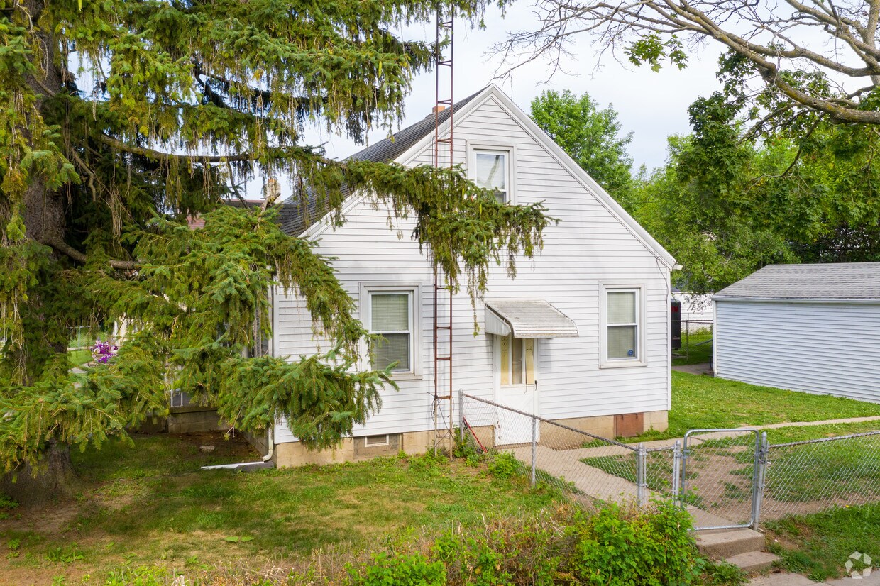 Building Photo - 904 Annabelle Dr