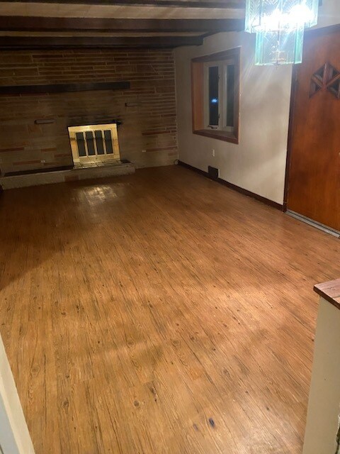 Sala de estar - 7192 Shannon Rd