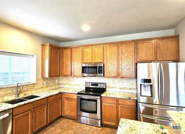 Building Photo - 400 Apache Ledge