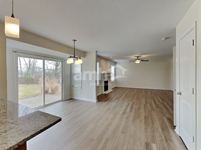 Building Photo - 9911 Codyview Dr