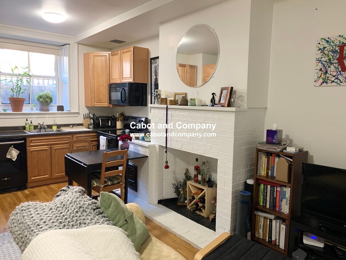 Foto principal - 135 Beacon St