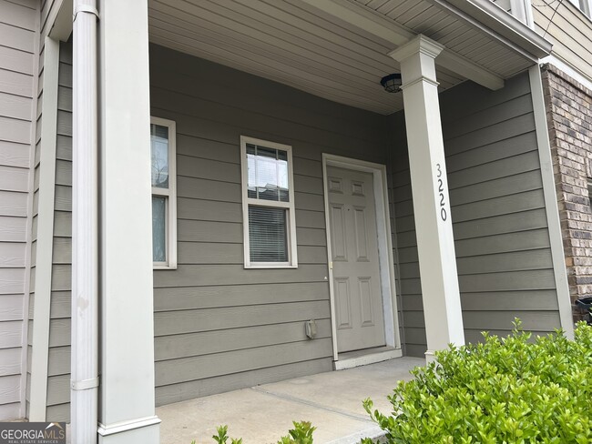 Building Photo - 3220 Blue Springs Trace