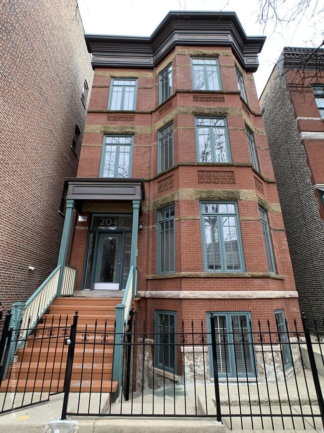 Building Photo - 2049 N Sheffield Ave