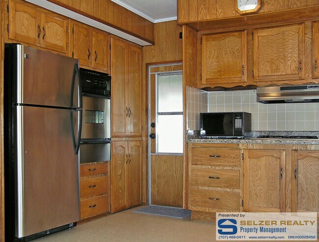 Building Photo - Cozy 2 bd. mobile in a picturesque vineyar...