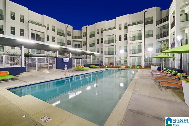 Foto del edificio - 3500 Clairmont Ave