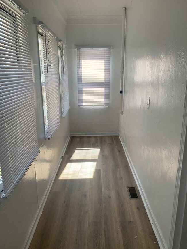 Photo - Luxury 2 Bedroom/1 Bathroom Remodel in Sou... House