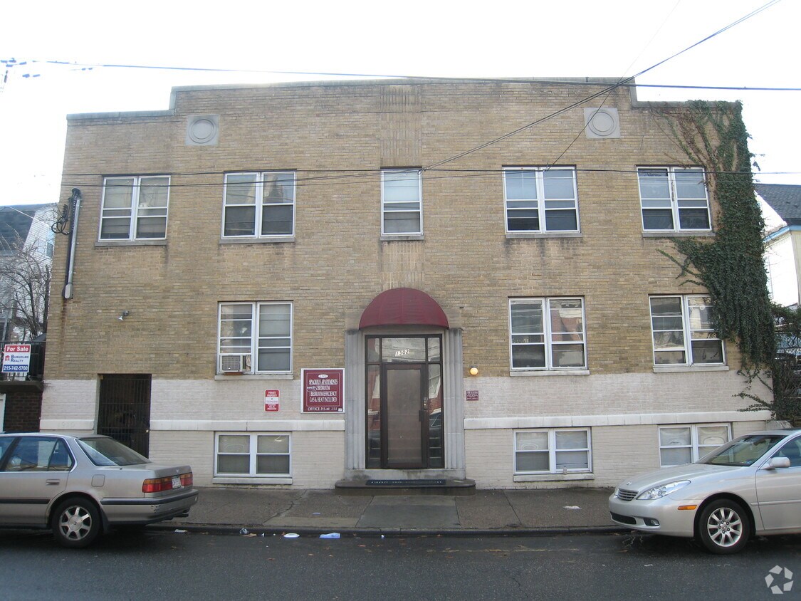 Primary Photo - 1302-1304 W Ruscomb St