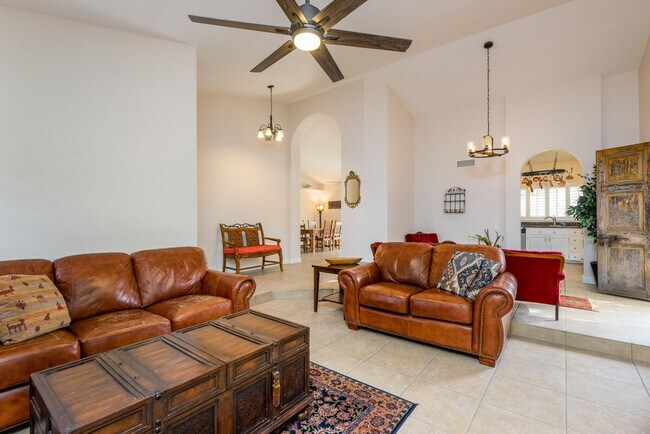 Foto del edificio - 10767 N 109th St