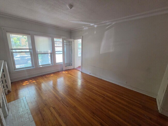 Foto del edificio - 1308 W Rosemont Ave